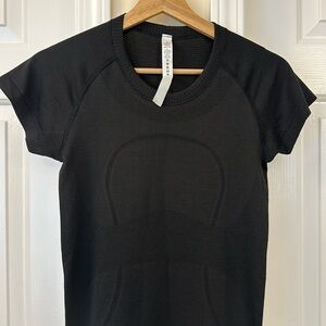 Lululemon swiftly tech short-sleeve shirt, sz 6